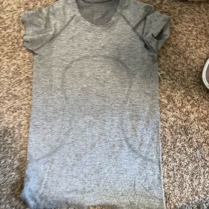 Grey Lululemon workout shirt
